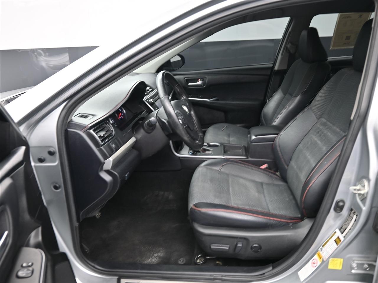 Toyota Camry SE 2017