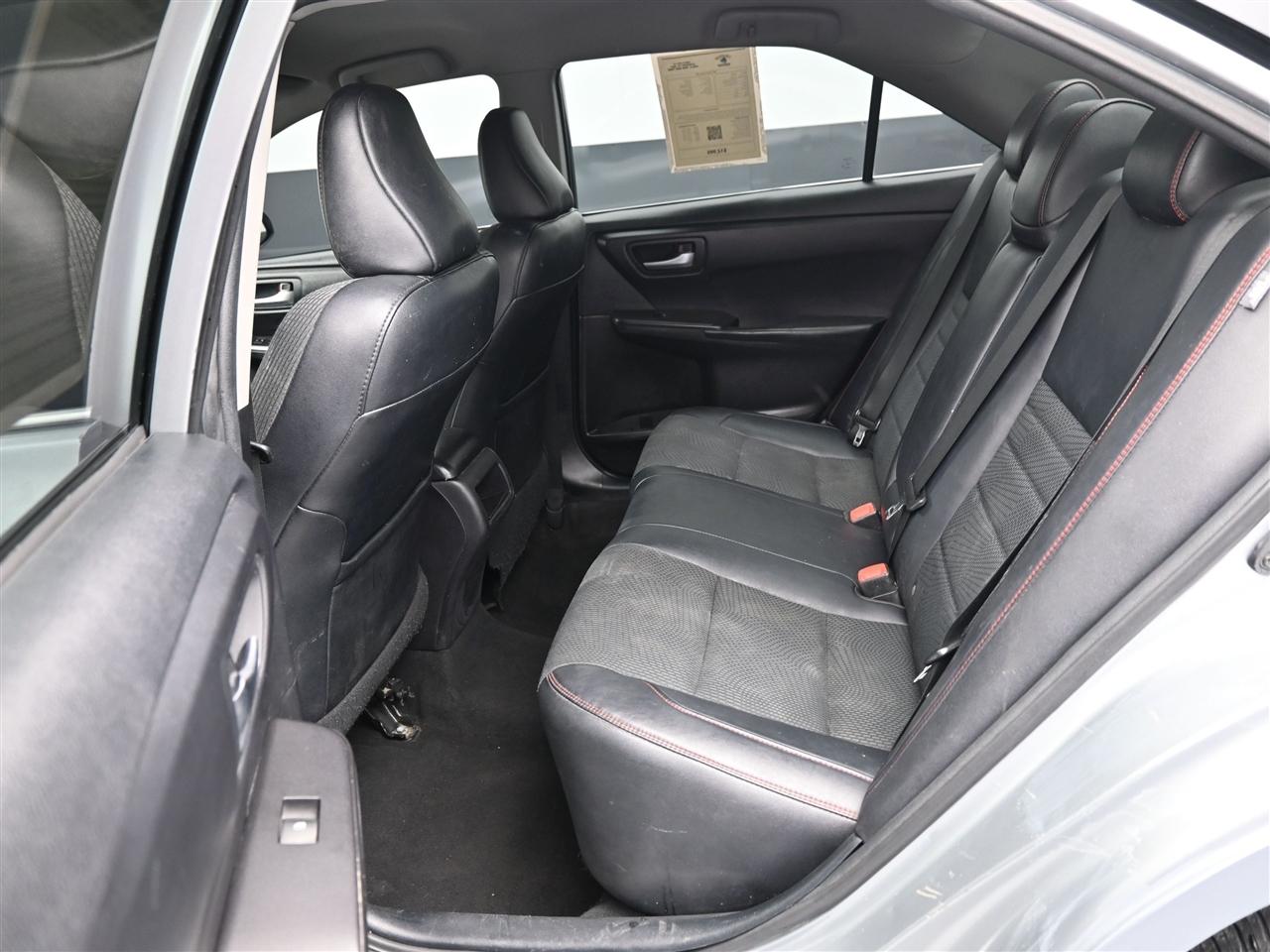 Toyota Camry SE 2017