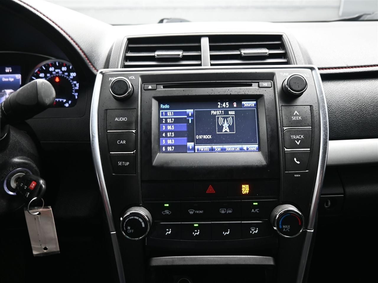 Toyota Camry SE 2017