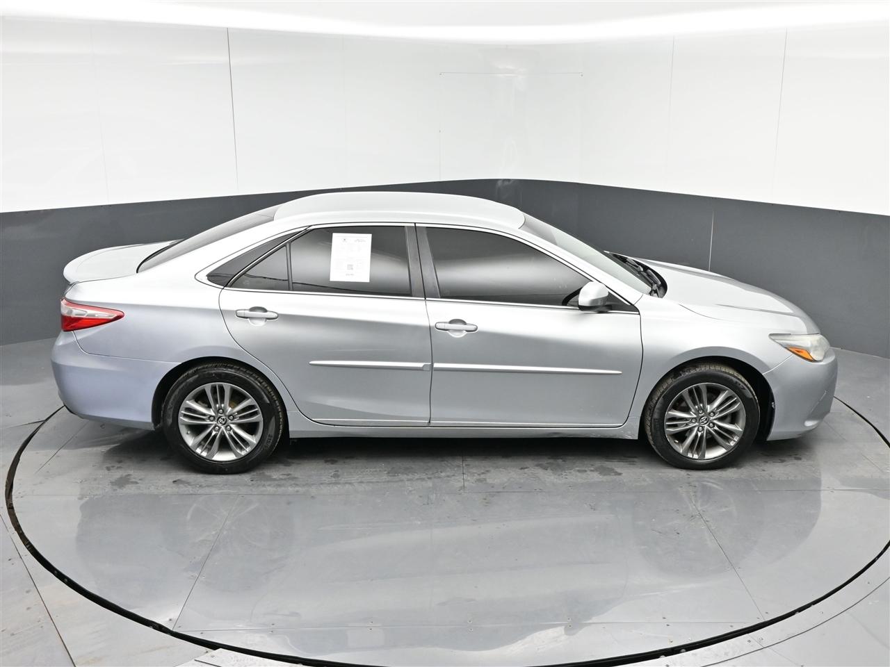 Toyota Camry SE 2017