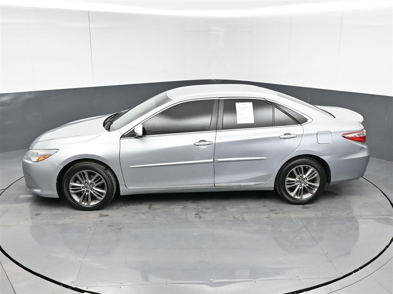 Toyota Camry SE 2017