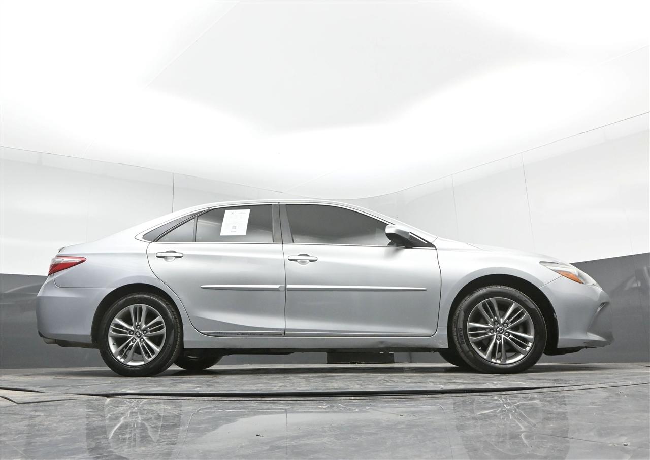 Toyota Camry SE 2017