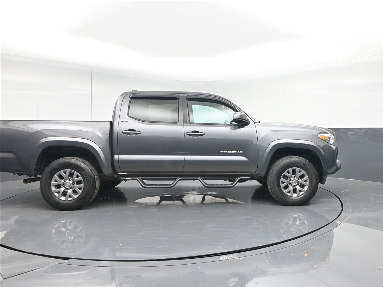 2019 Toyota Tacoma SR5 Double Cab Long Bed V6 photo 4
