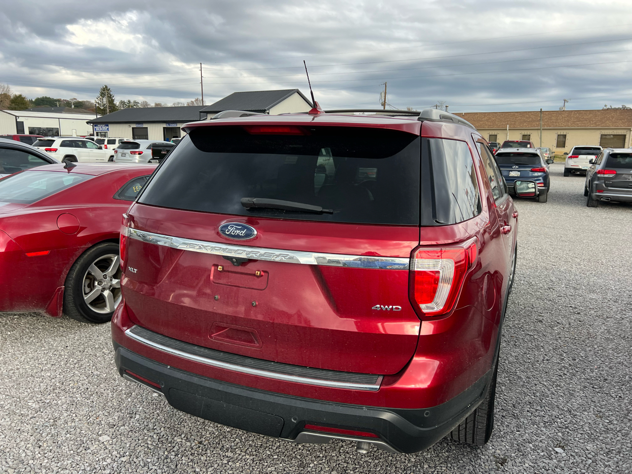 2018 Ford Explorer XLT photo 3