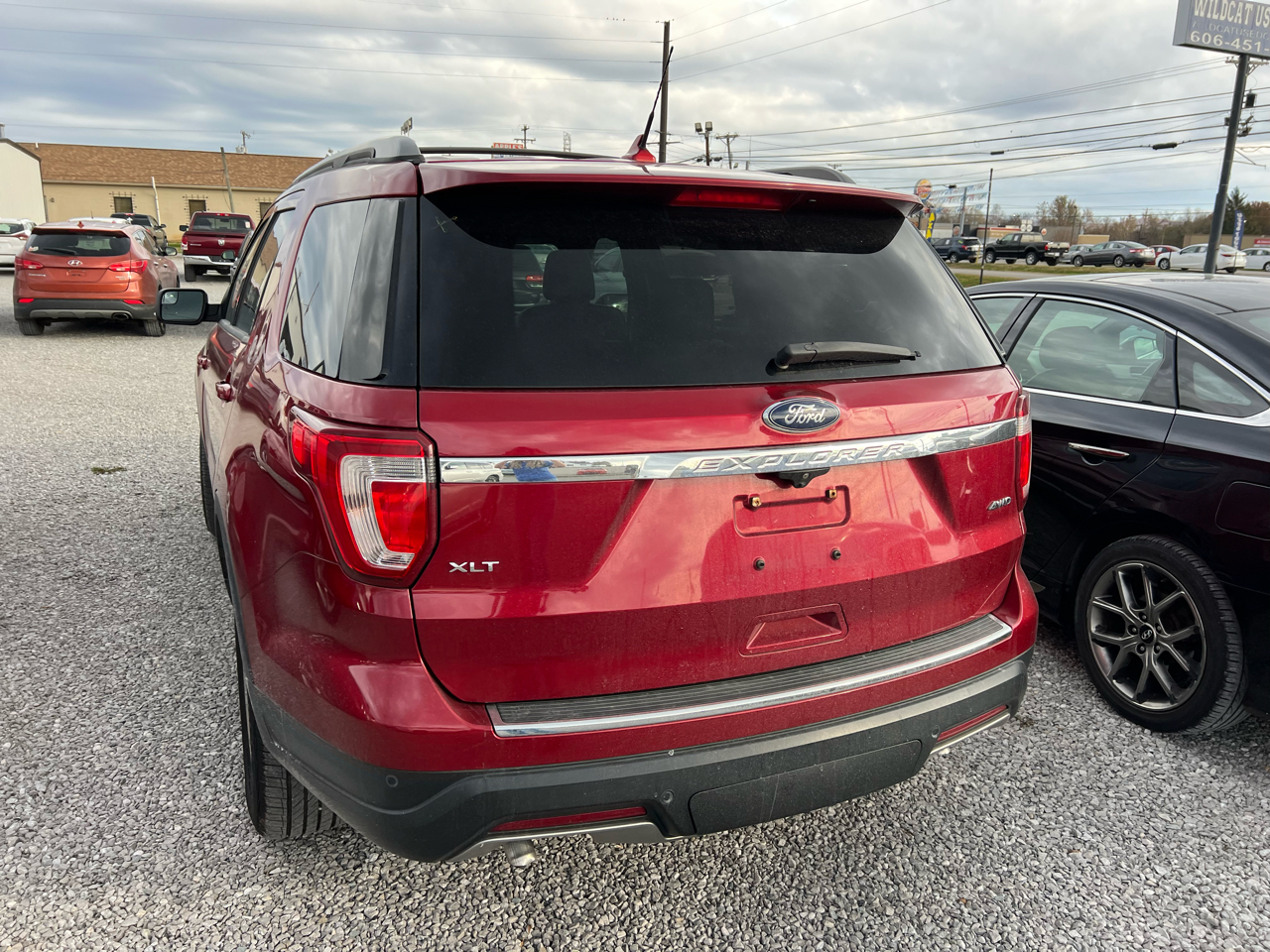 2018 Ford Explorer XLT photo 4