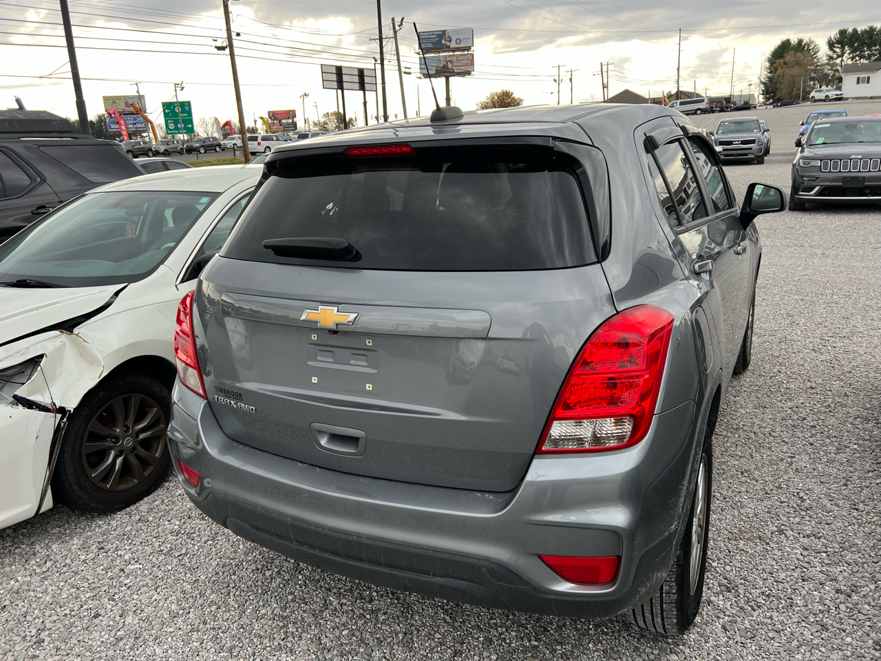 2020 Chevrolet Trax LS photo 3