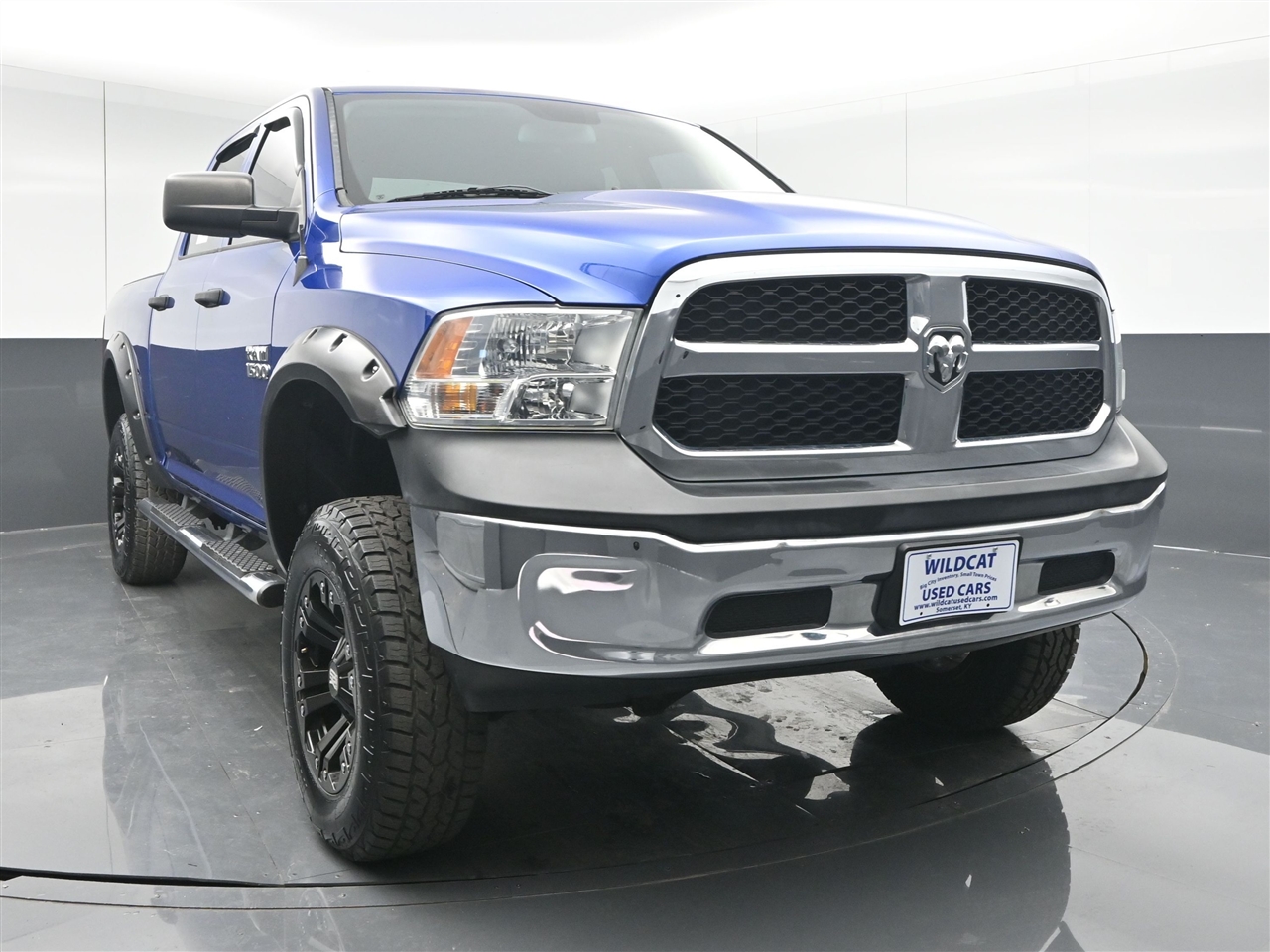 RAM 1500 Tradesman Crew Cab SWB 4WD 2015