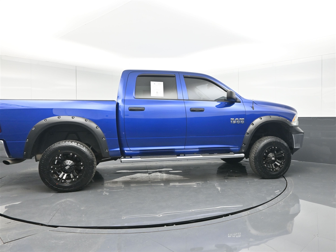 RAM 1500 Tradesman Crew Cab SWB 4WD 2015