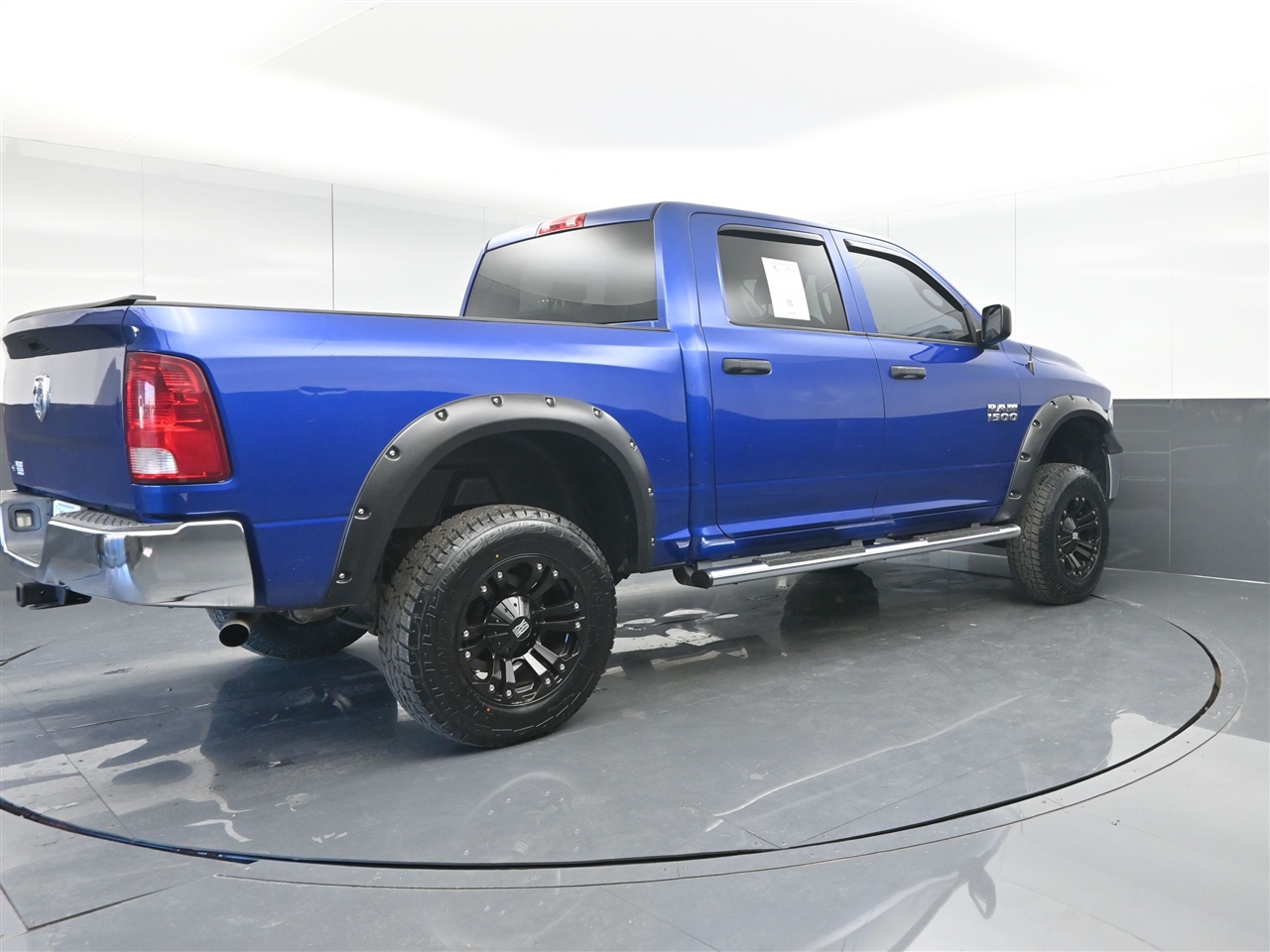 RAM 1500 Tradesman Crew Cab SWB 4WD 2015
