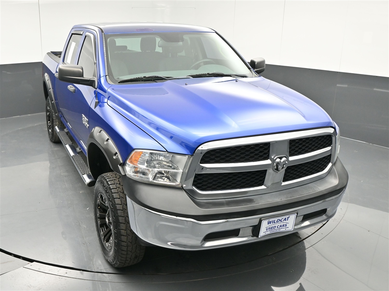 RAM 1500 Tradesman Crew Cab SWB 4WD 2015