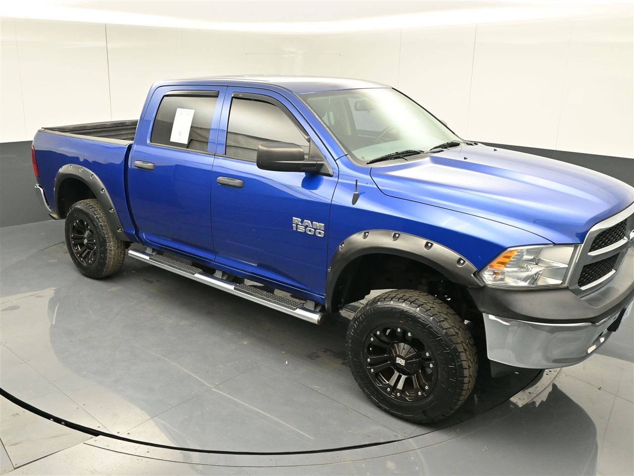 RAM 1500 Tradesman Crew Cab SWB 4WD 2015