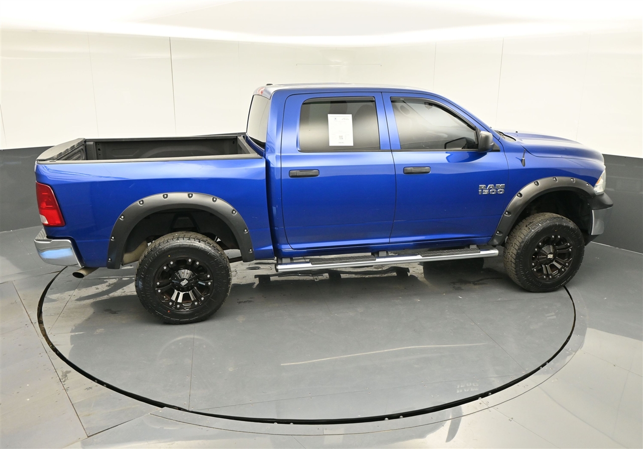 RAM 1500 Tradesman Crew Cab SWB 4WD 2015