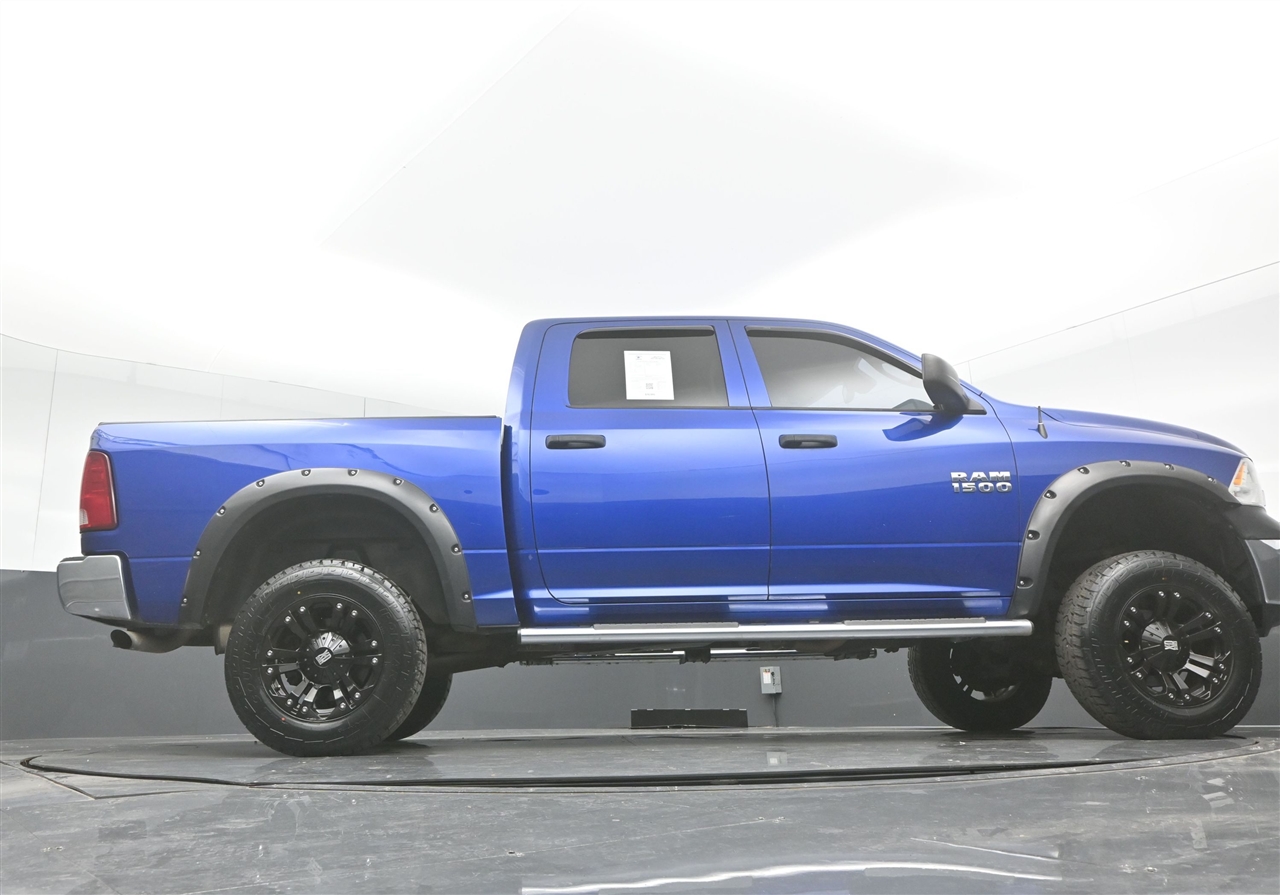 RAM 1500 Tradesman Crew Cab SWB 4WD 2015