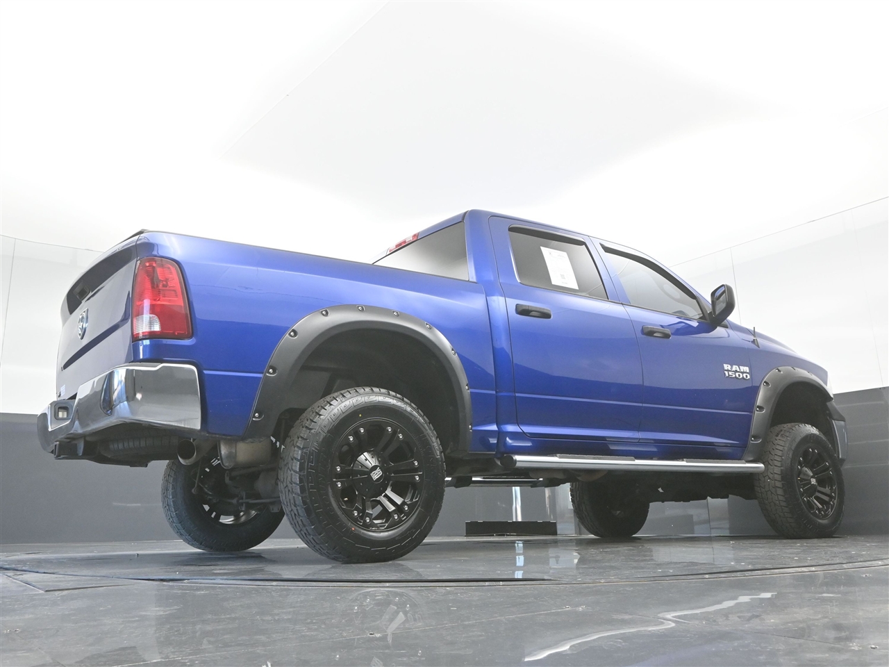 RAM 1500 Tradesman Crew Cab SWB 4WD 2015