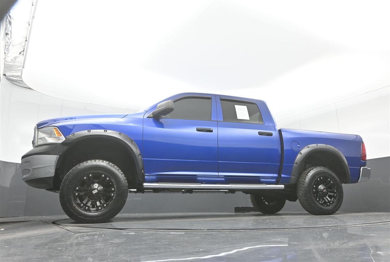 RAM 1500 Tradesman Crew Cab SWB 4WD 2015