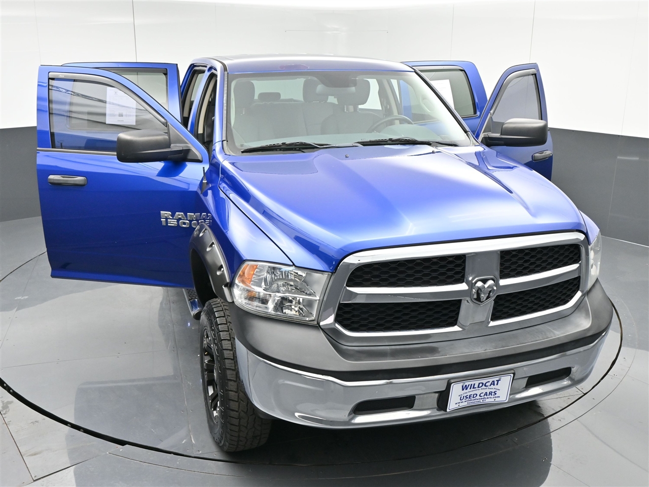 RAM 1500 Tradesman Crew Cab SWB 4WD 2015