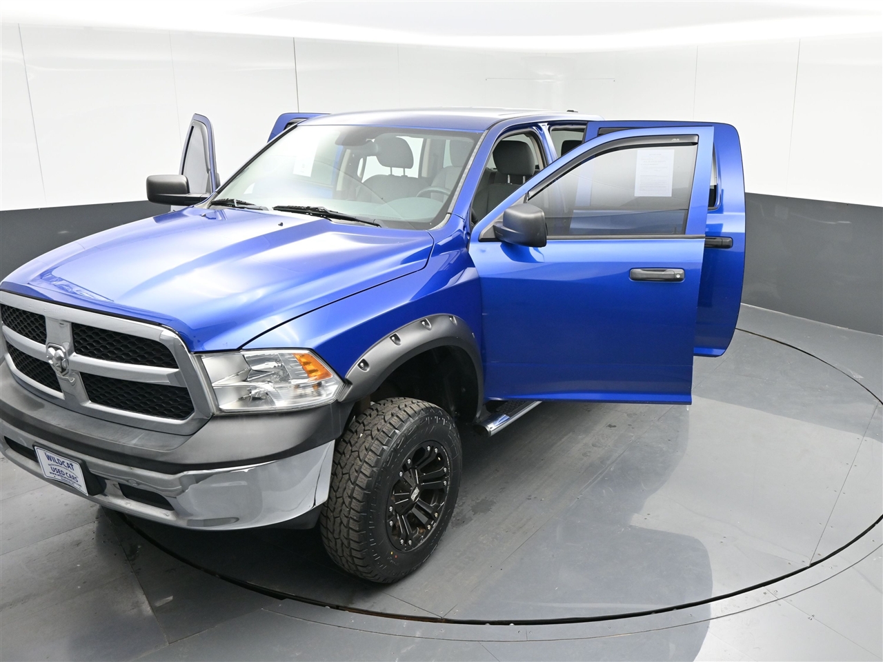 RAM 1500 Tradesman Crew Cab SWB 4WD 2015