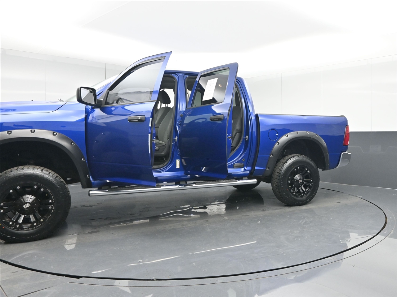 RAM 1500 Tradesman Crew Cab SWB 4WD 2015