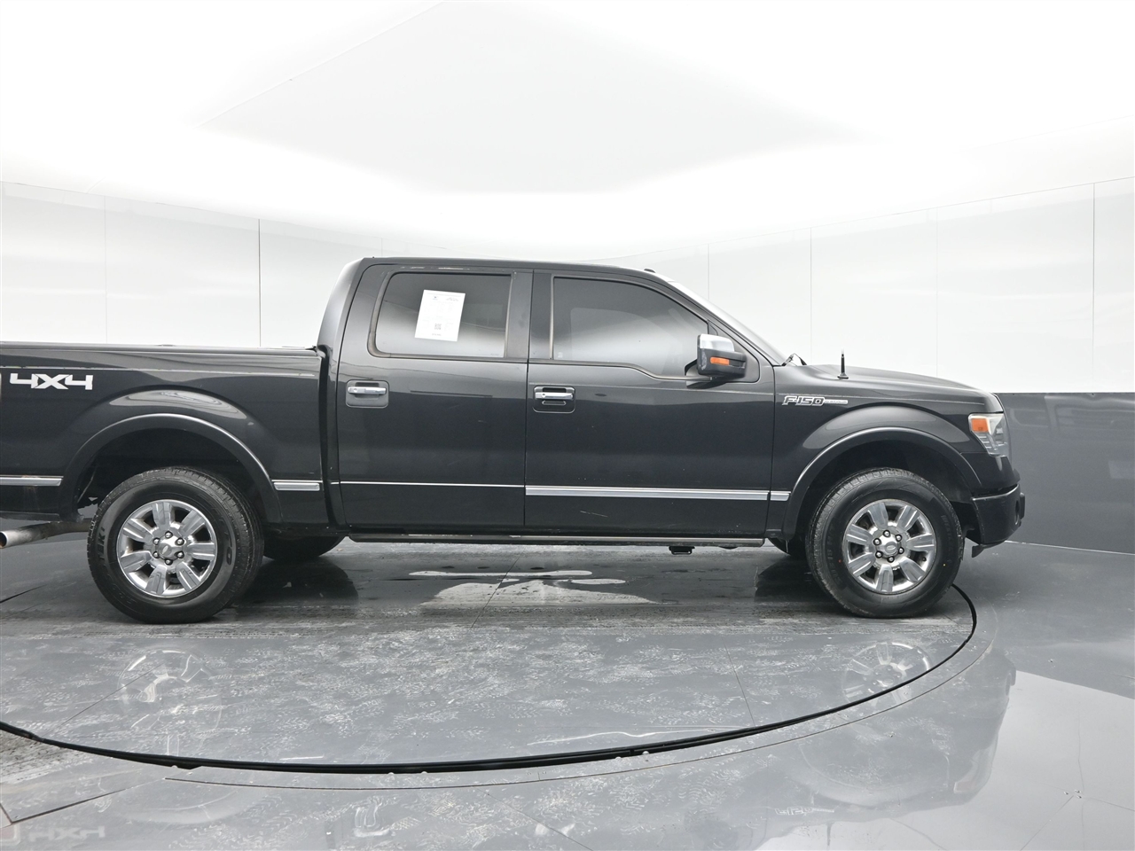 Ford F-150 Platinum SuperCrew 5.5-ft. Bed 4WD 2013
