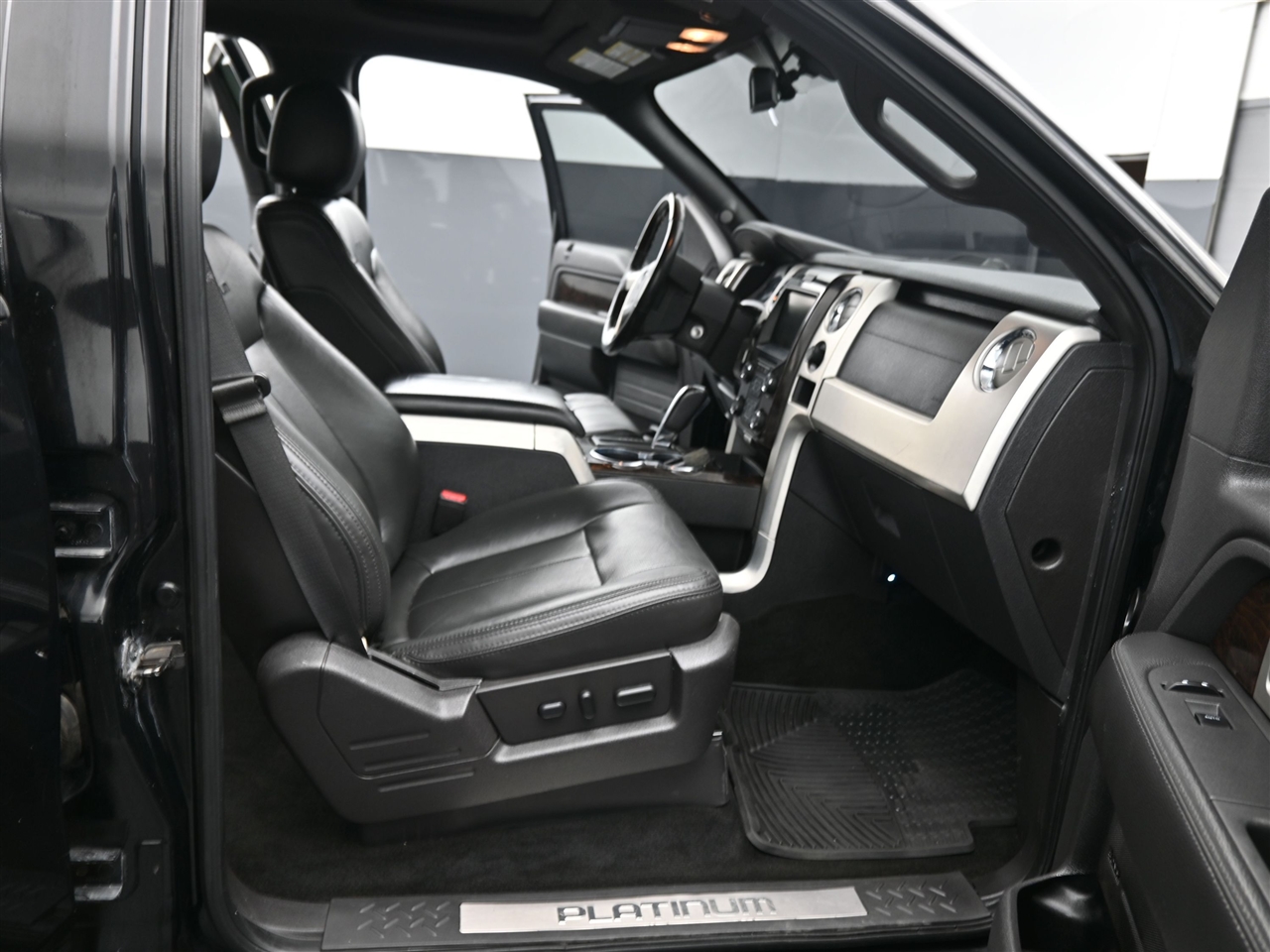 Ford F-150 Platinum SuperCrew 5.5-ft. Bed 4WD 2013