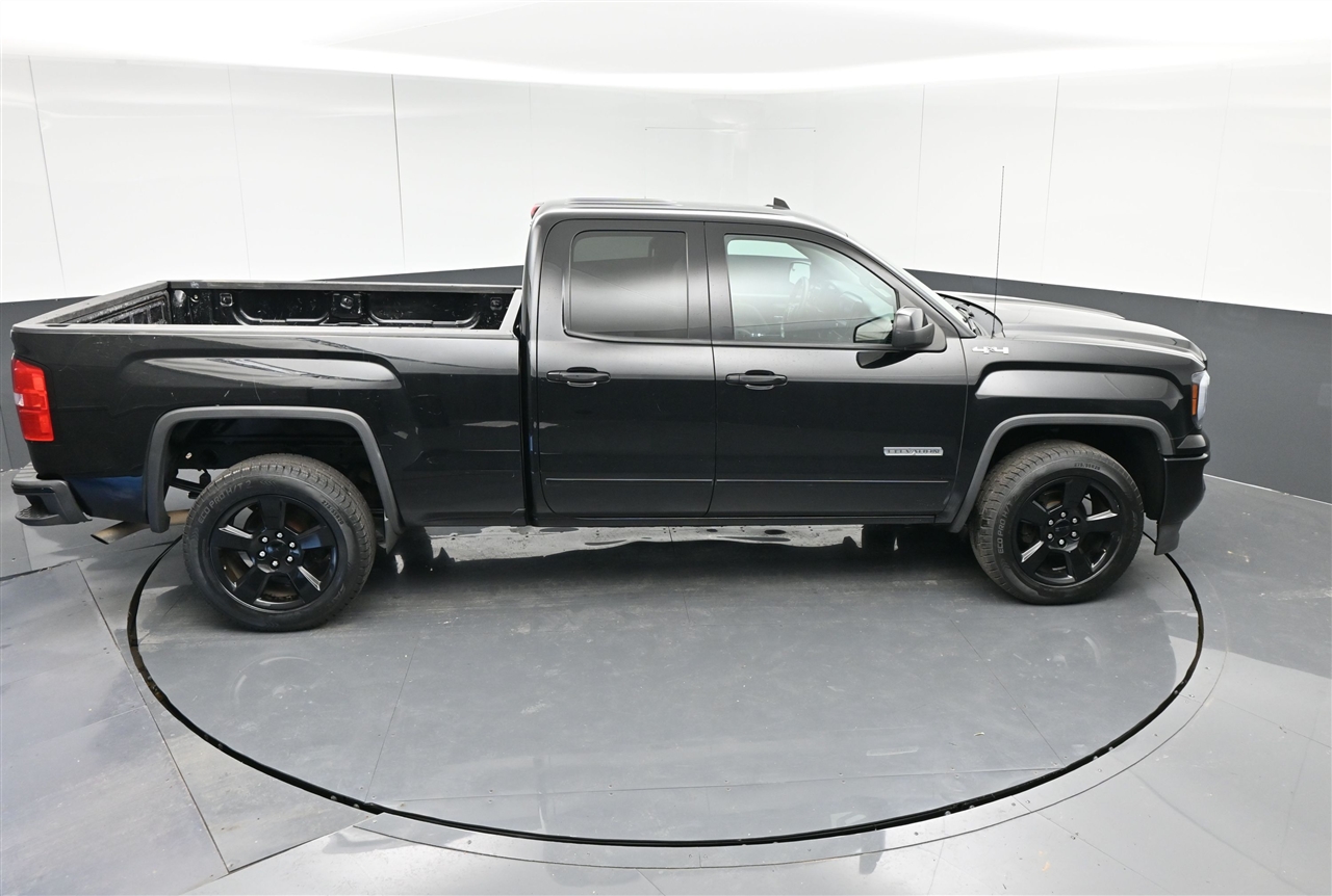 GMC Sierra 1500 Base Double Cab 4WD 2017
