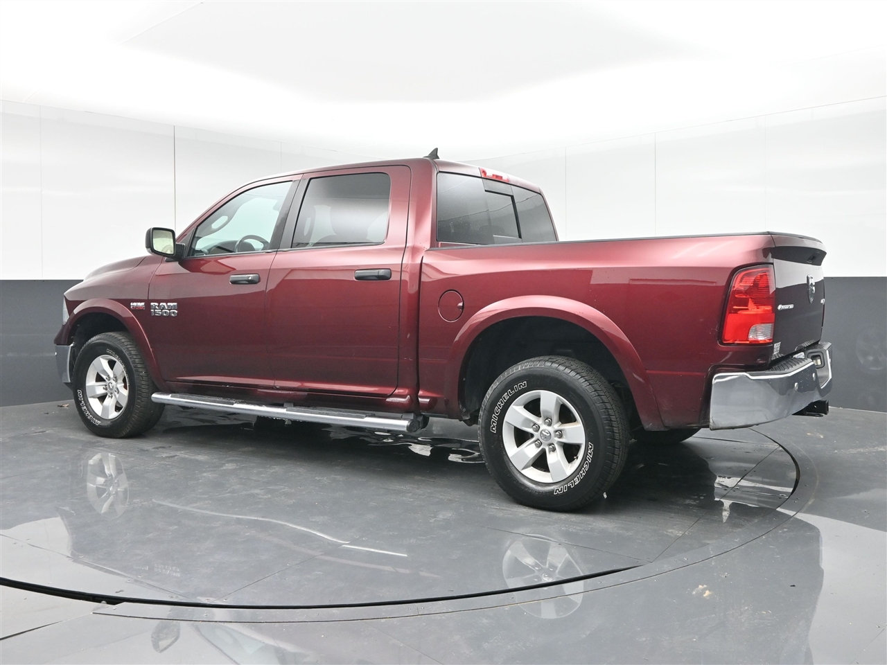 RAM 1500 SLT Crew Cab SWB 4WD 2016
