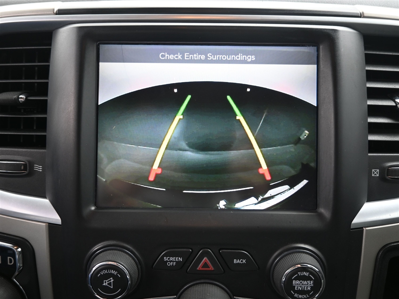 RAM 1500 SLT Crew Cab SWB 4WD 2016