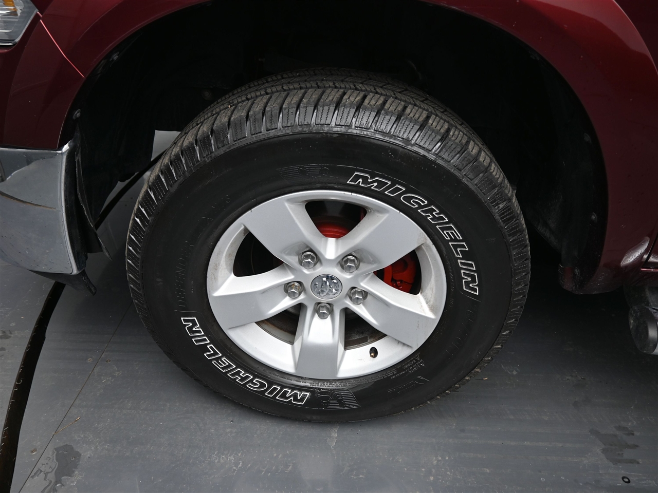 RAM 1500 SLT Crew Cab SWB 4WD 2016