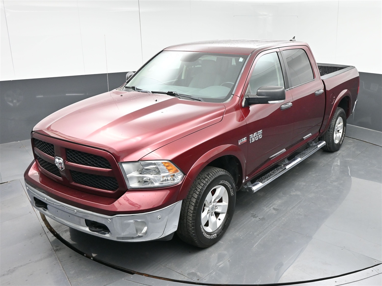 RAM 1500 SLT Crew Cab SWB 4WD 2016