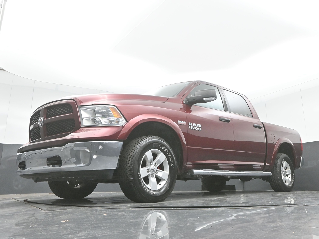 RAM 1500 SLT Crew Cab SWB 4WD 2016
