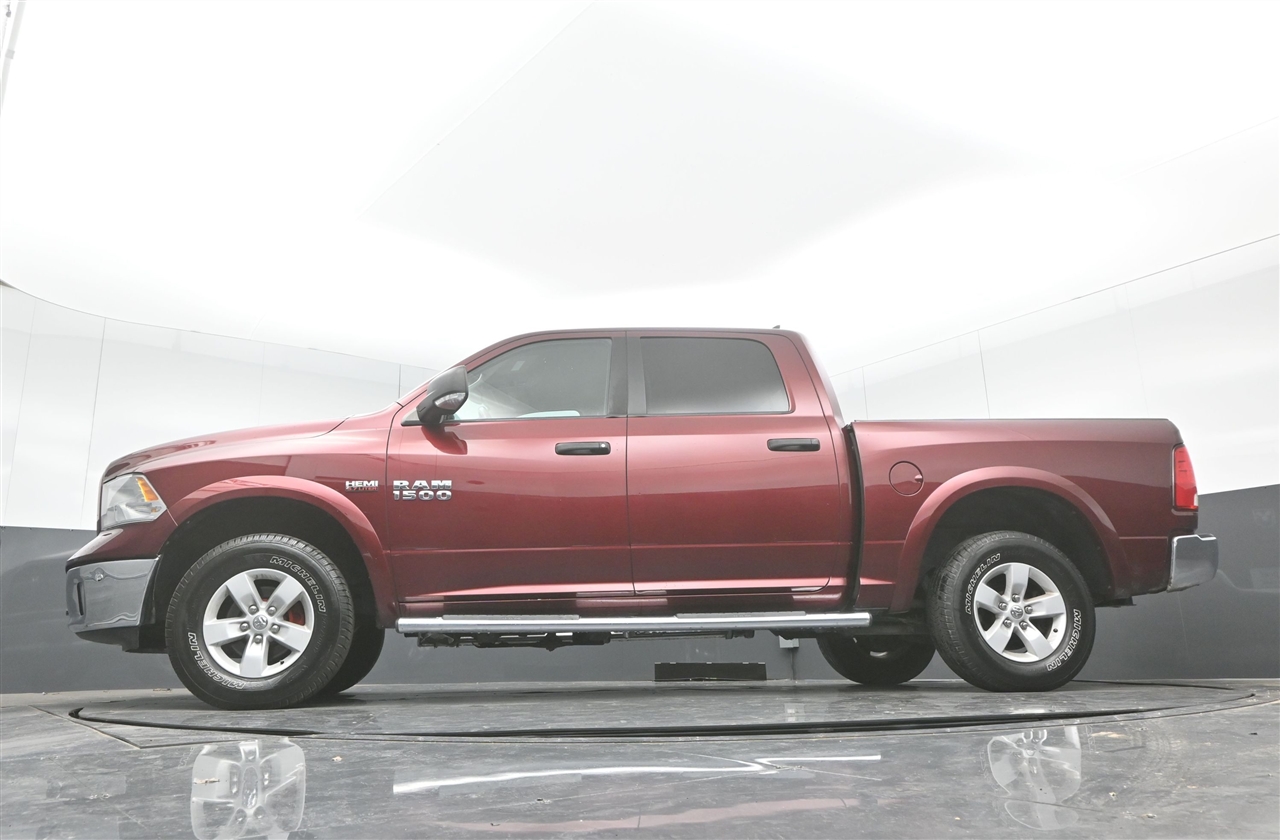 RAM 1500 SLT Crew Cab SWB 4WD 2016
