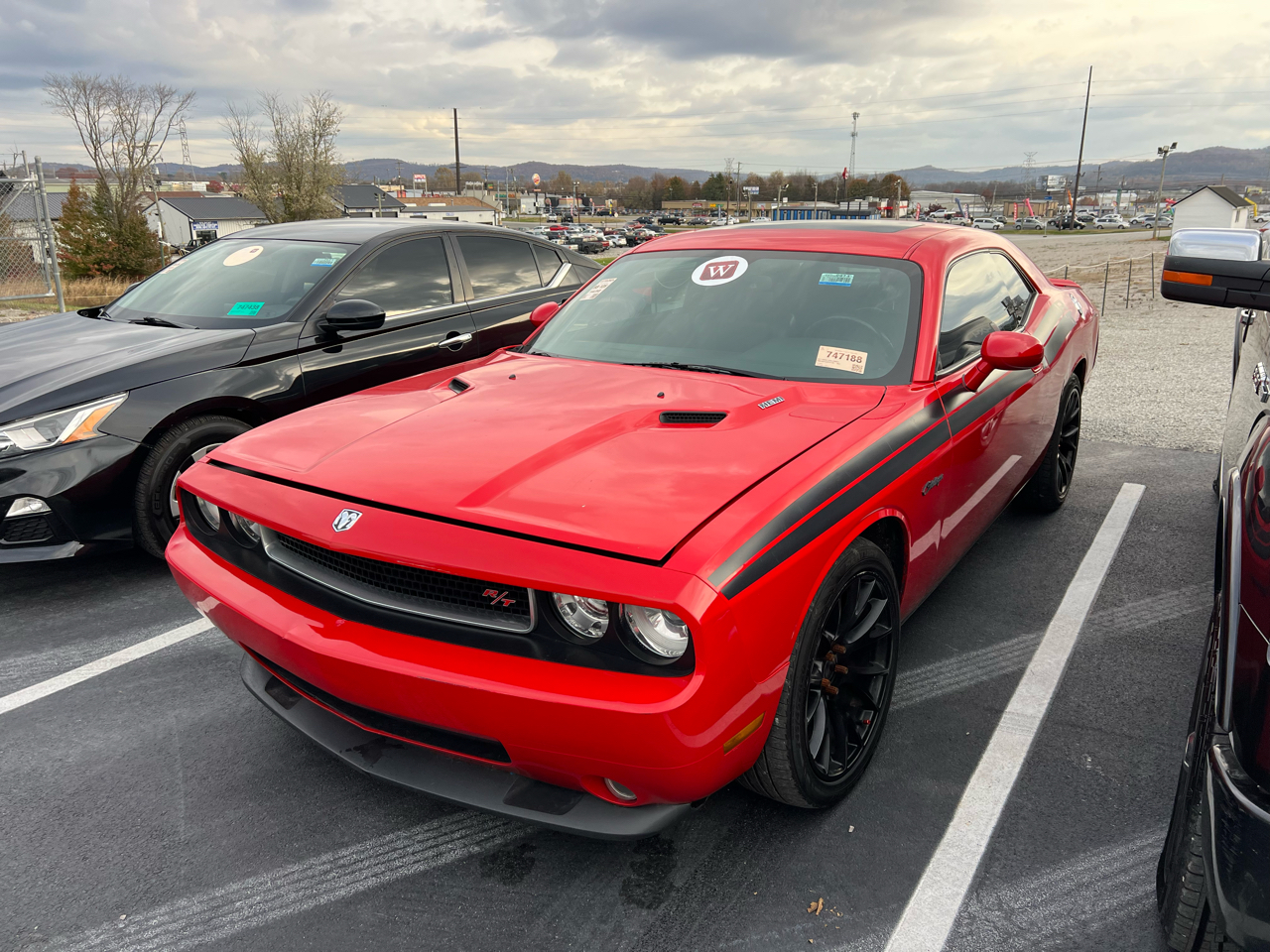 2010 Dodge Challenger R/T photo 2