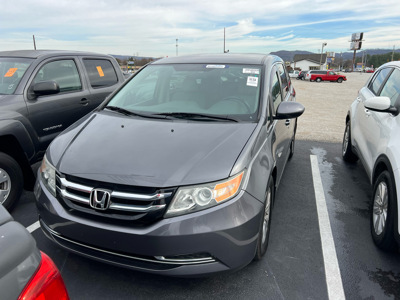 2014 Honda Odyssey EX photo 2