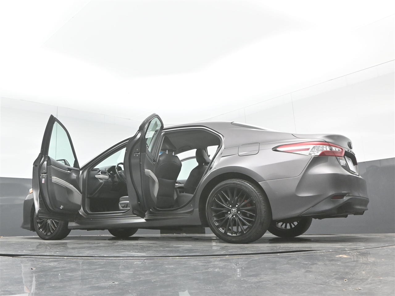 Toyota Camry XLE 2018