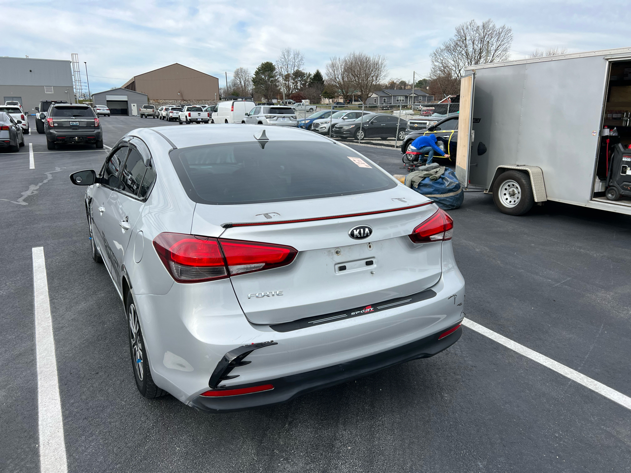 2017 Kia Forte LX Base photo 3