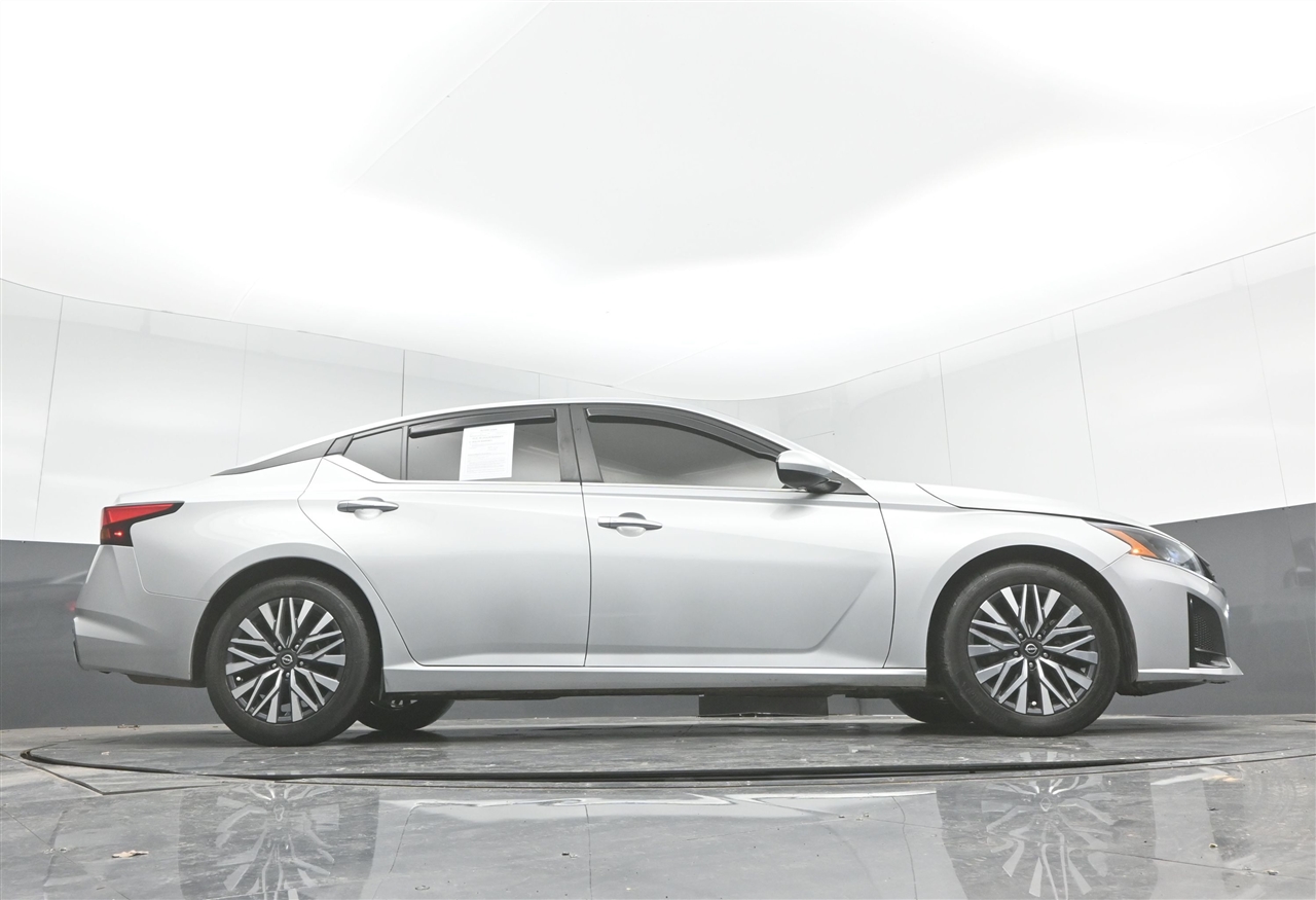 Nissan Altima 2.5 SV 2023