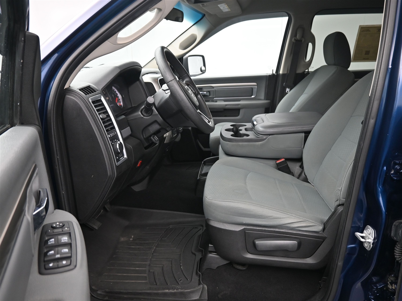RAM 1500 Classic Tradesman Crew Cab LWB 4WD 2019