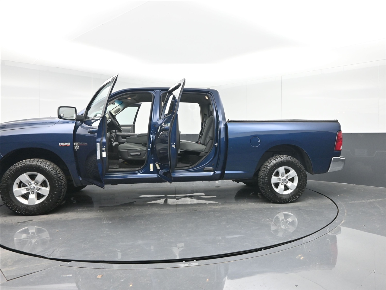 RAM 1500 Classic Tradesman Crew Cab LWB 4WD 2019