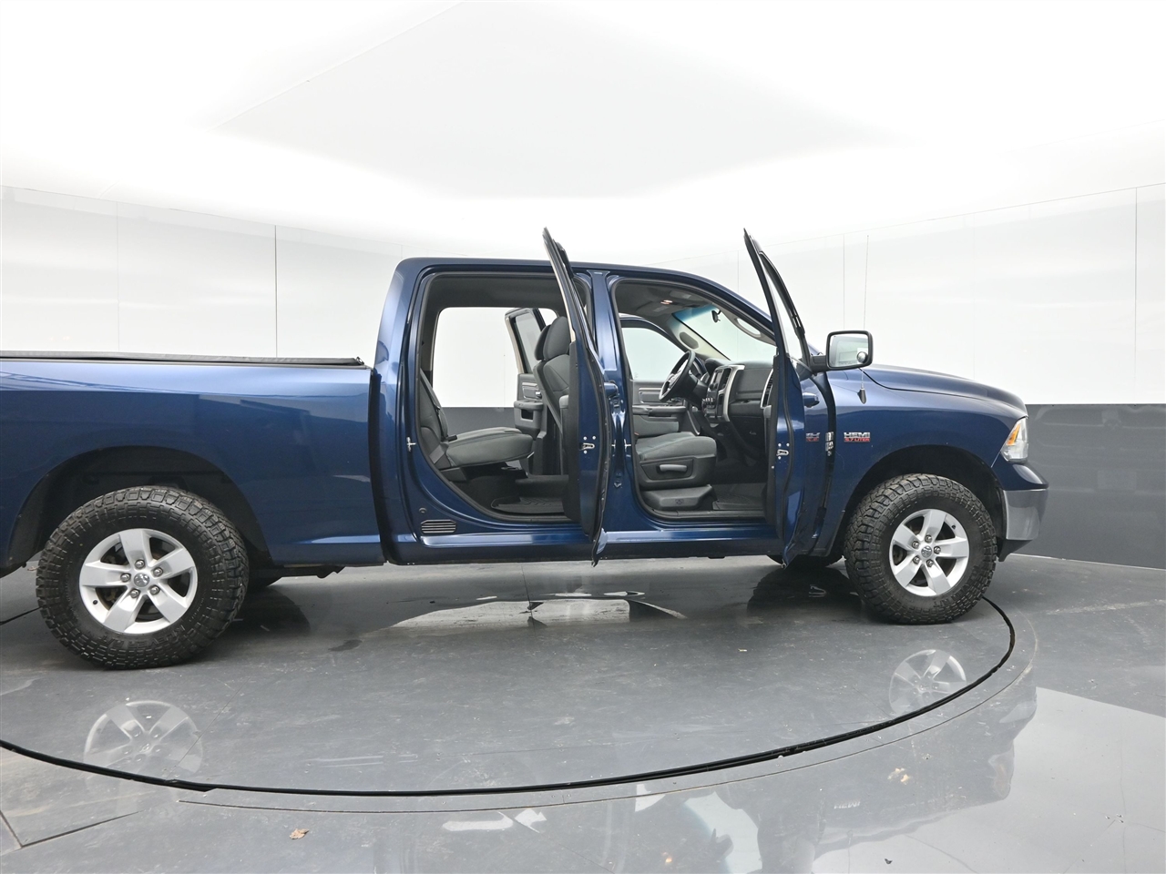 RAM 1500 Classic Tradesman Crew Cab LWB 4WD 2019