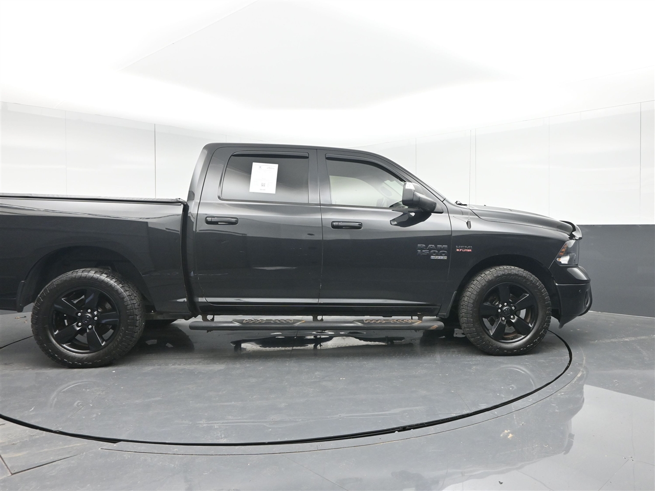 RAM 1500 Classic Tradesman Crew Cab SWB 4WD 2019