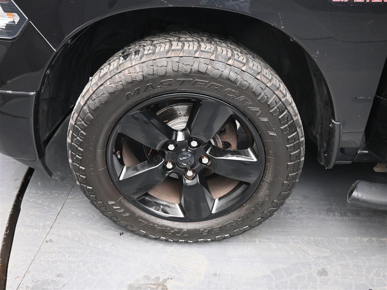 RAM 1500 Classic Tradesman Crew Cab SWB 4WD 2019