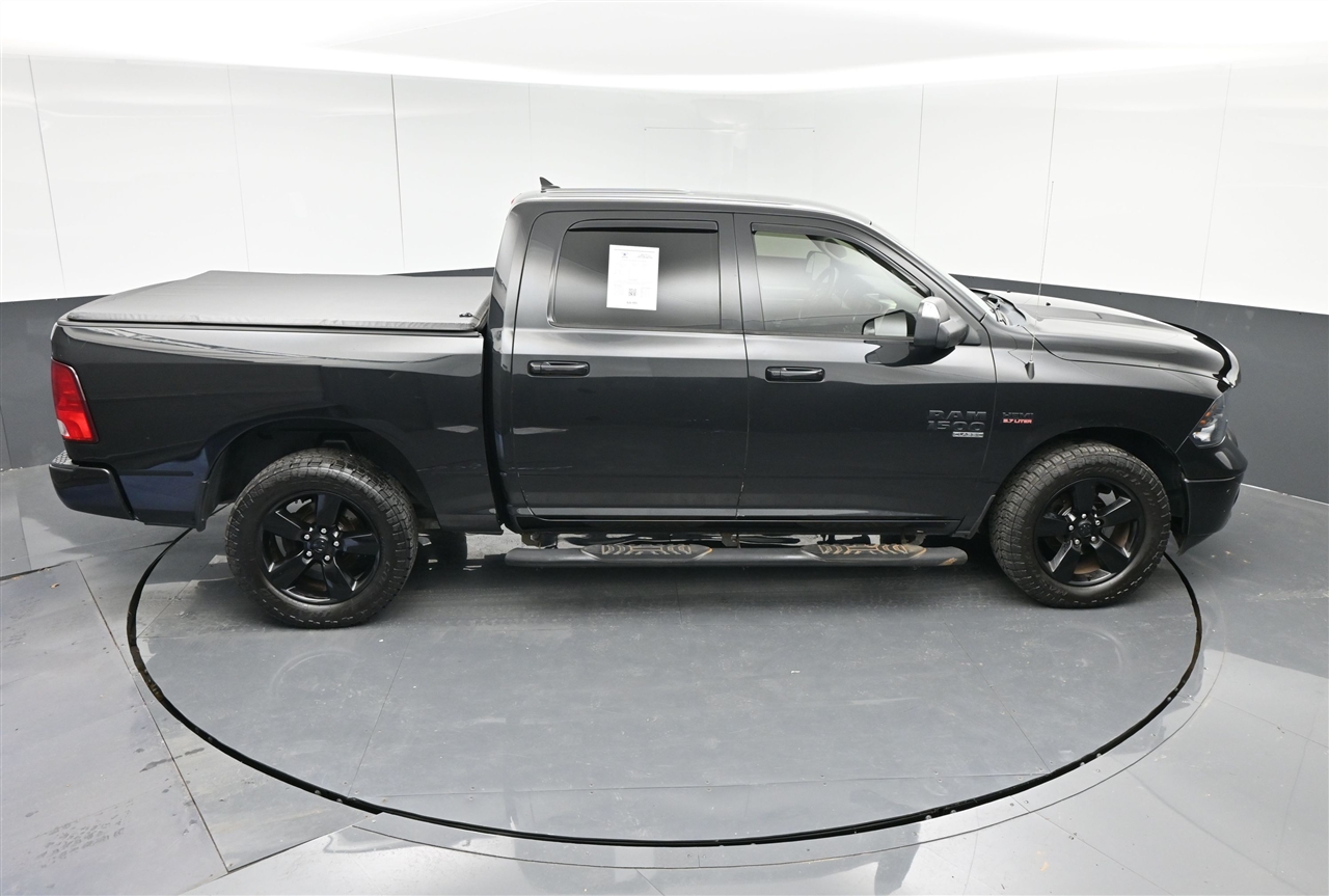 RAM 1500 Classic Tradesman Crew Cab SWB 4WD 2019