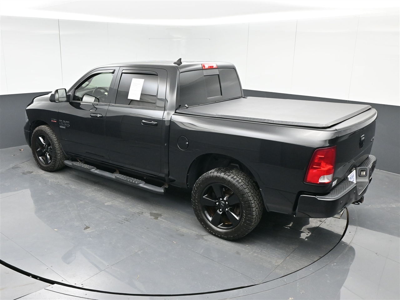 RAM 1500 Classic Tradesman Crew Cab SWB 4WD 2019