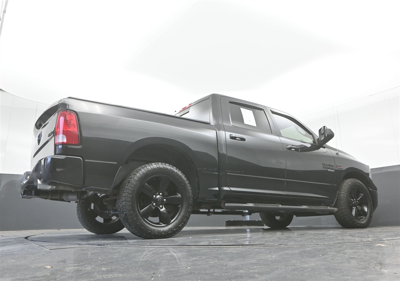 RAM 1500 Classic Tradesman Crew Cab SWB 4WD 2019