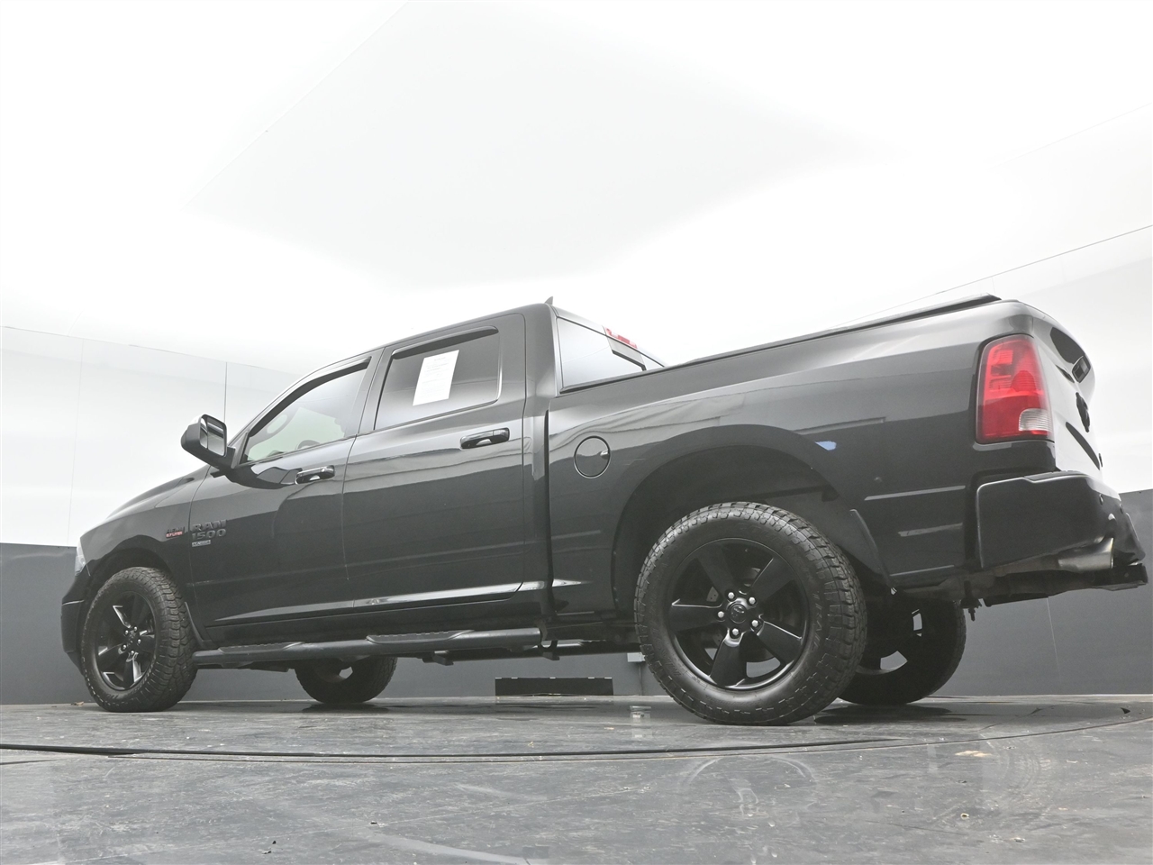RAM 1500 Classic Tradesman Crew Cab SWB 4WD 2019
