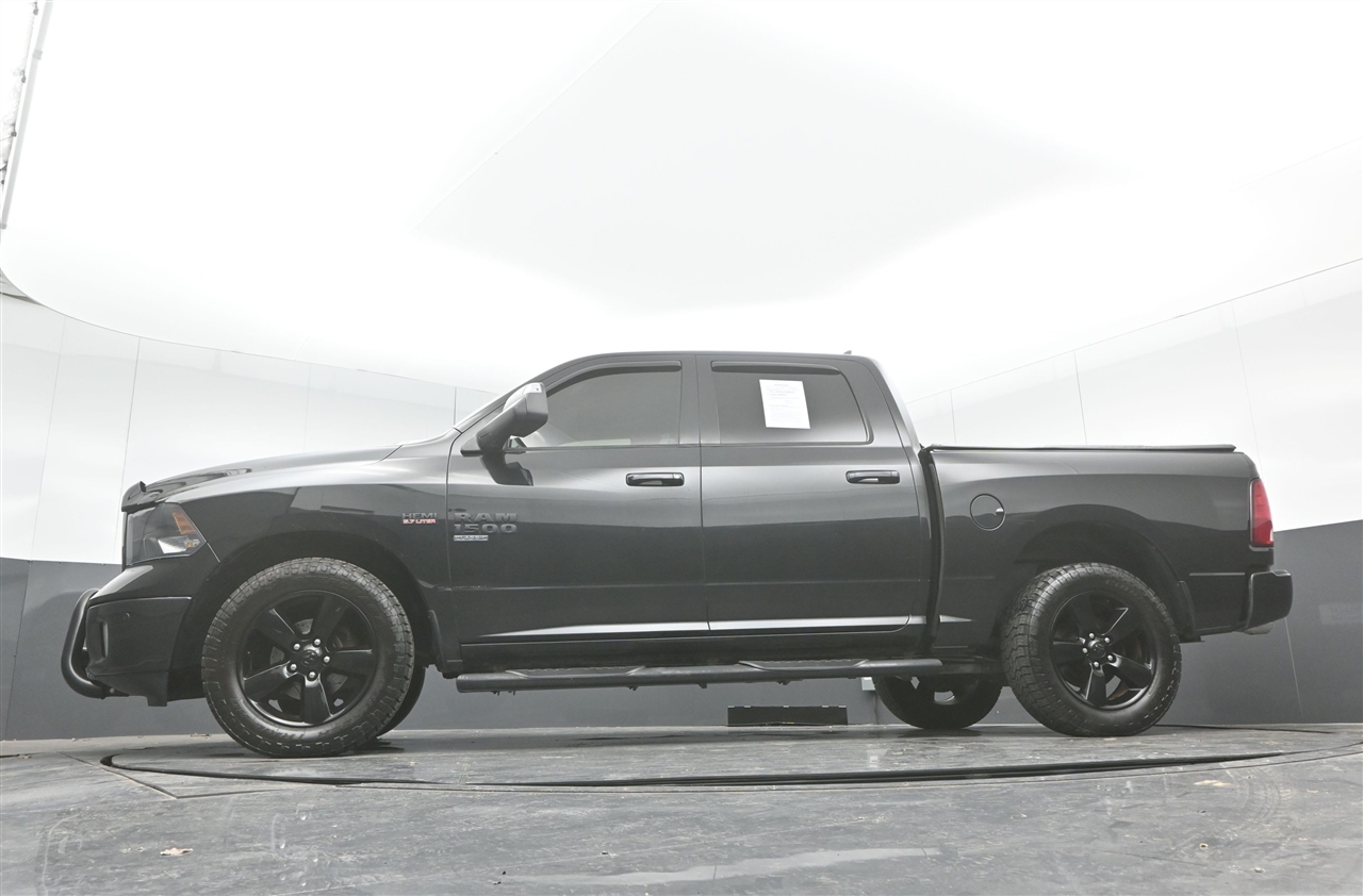 RAM 1500 Classic Tradesman Crew Cab SWB 4WD 2019