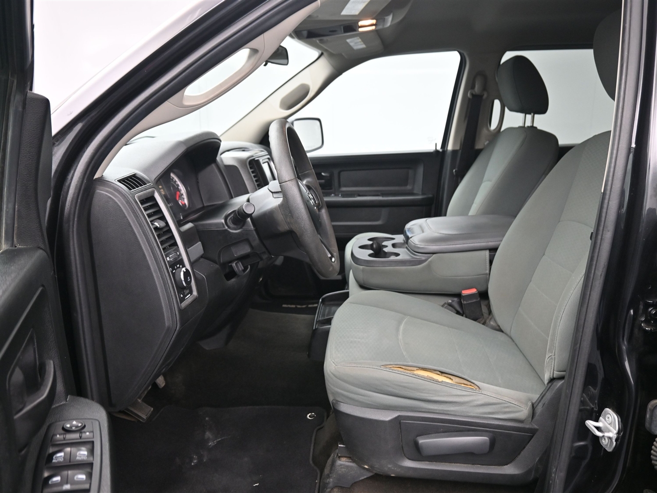 RAM 1500 Tradesman Crew Cab SWB 4WD 2018