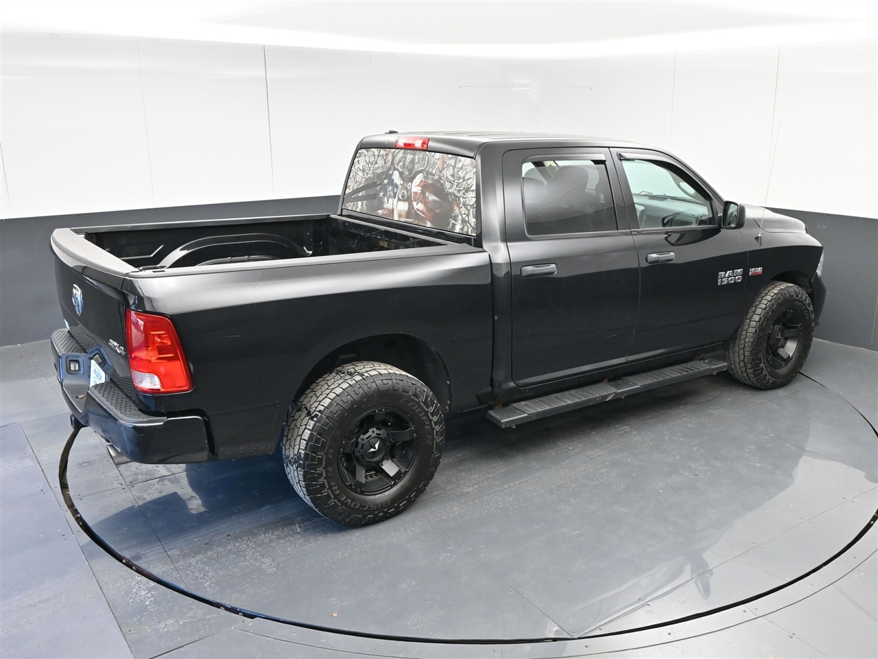 RAM 1500 Tradesman Crew Cab SWB 4WD 2018