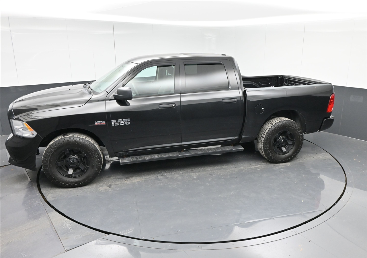 RAM 1500 Tradesman Crew Cab SWB 4WD 2018
