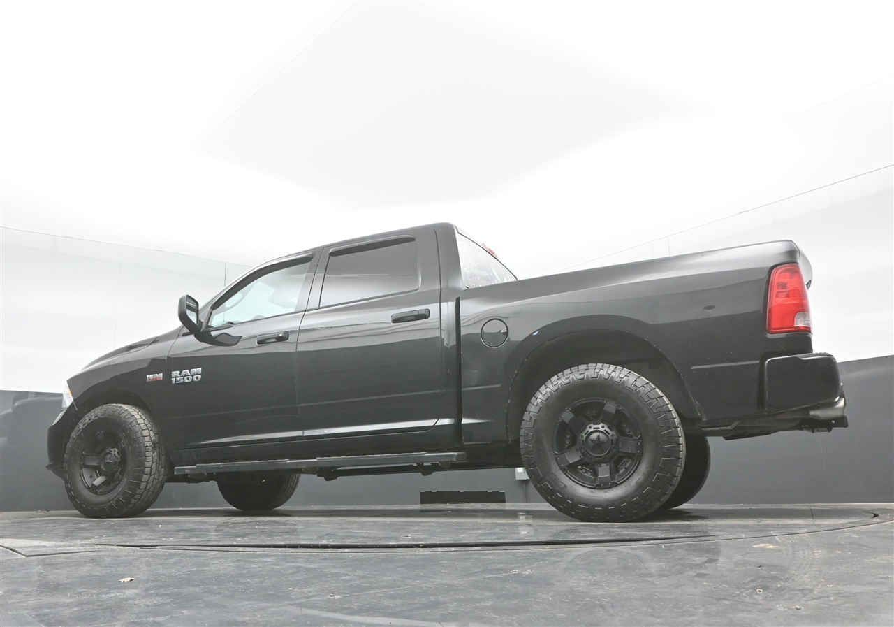 RAM 1500 Tradesman Crew Cab SWB 4WD 2018